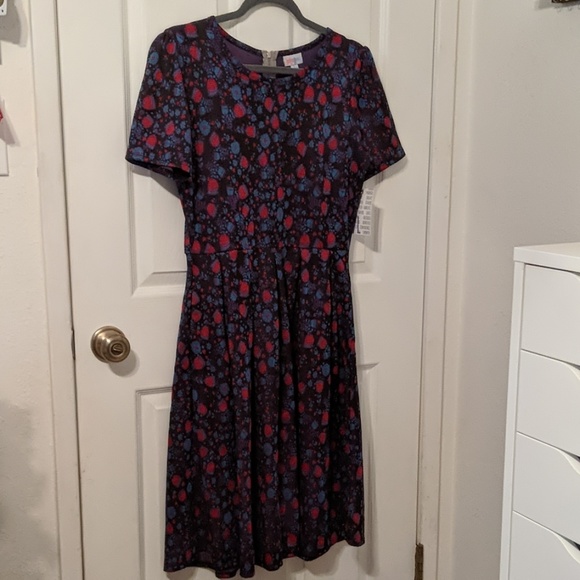 LuLaRoe Dresses & Skirts - *Last Chance* Lularoe NWT Amelia Size Large